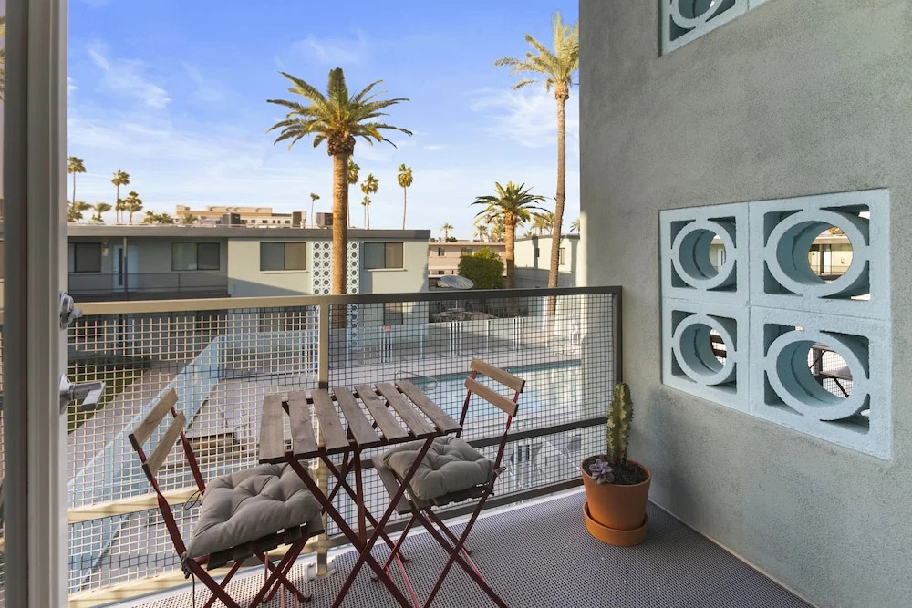 Primo Old Town Location with Heated Pool