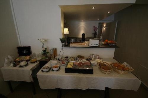 Hotel Anvers — 4