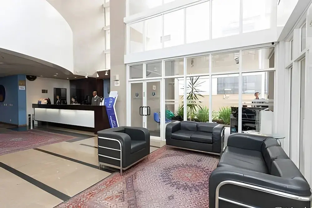 Lobby & Reception