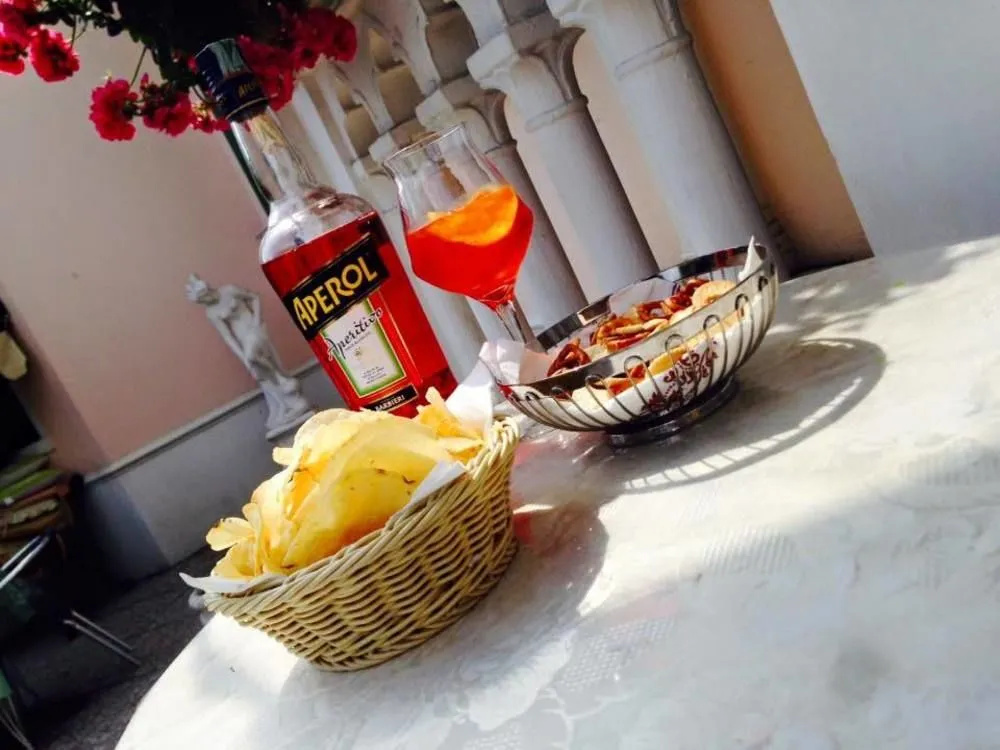 Food & Beverage