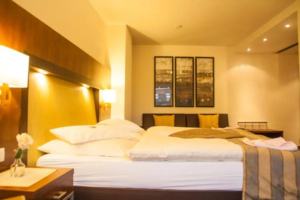 Hotel zum Adler - Chambres