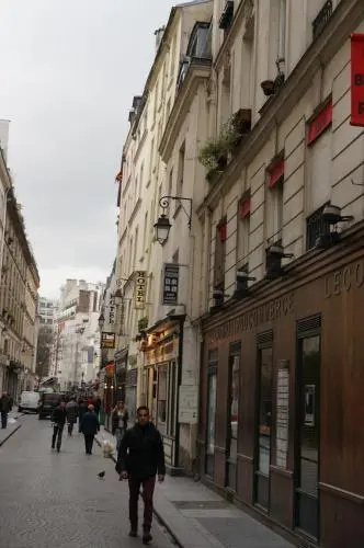 Voir la photo 1 — Zora