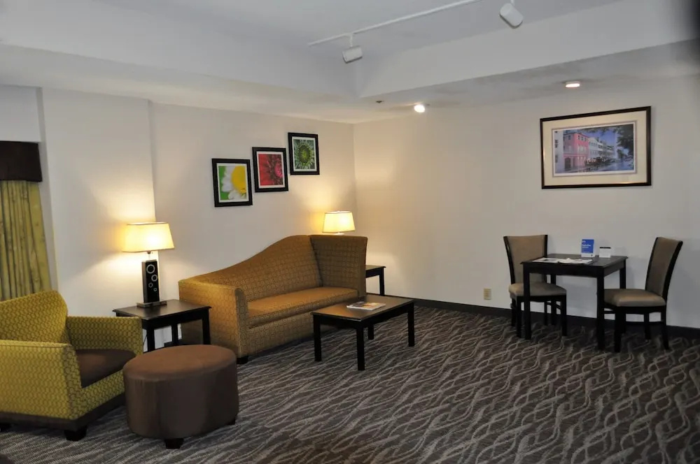 Fairfield by Marriott Inn & Suites Charleston Downtown - Chambres