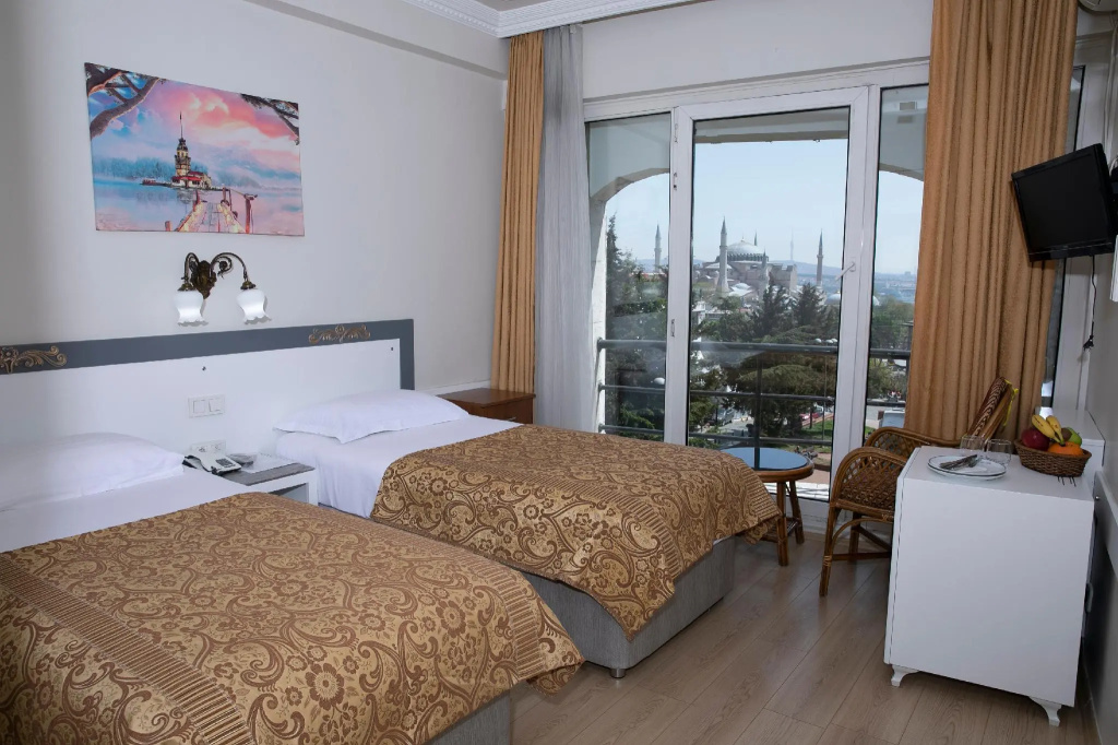 Standard Double room (full double bed)