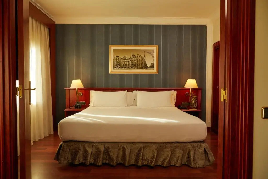 Double Junior Suite (full double bed)