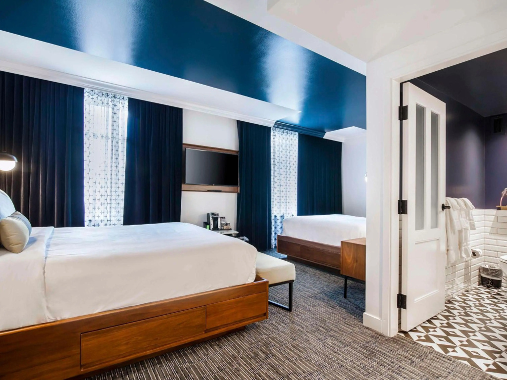 Отель Le 12 Hotel в Париже