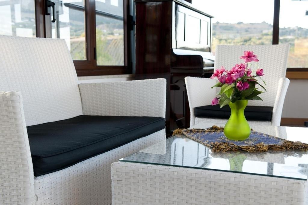 Balcony & Terrace