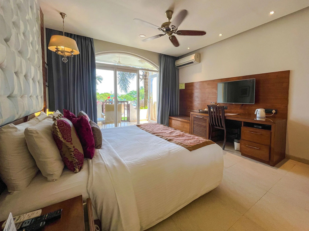 Acron Waterfront Resort - Chambres