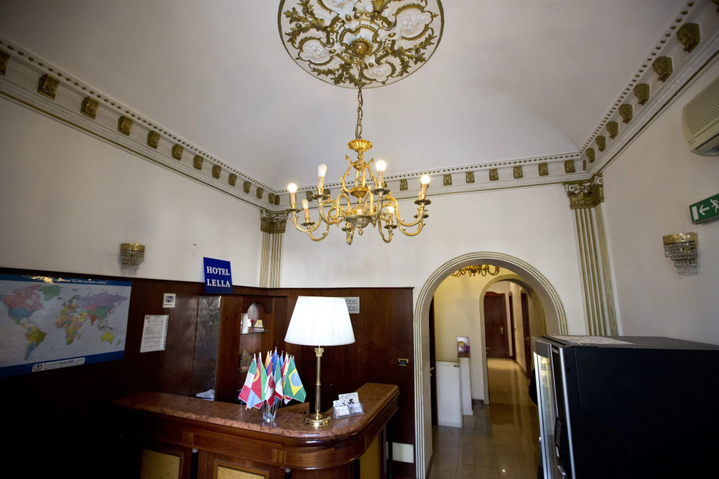 Hotel photo 1
