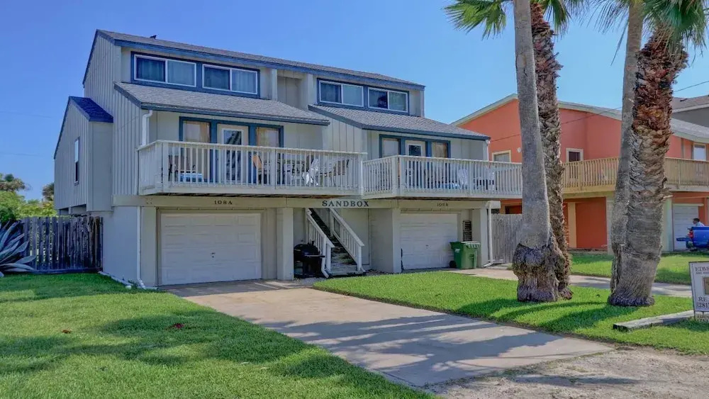 Sandbox A 2 Bedroom Townhouse
