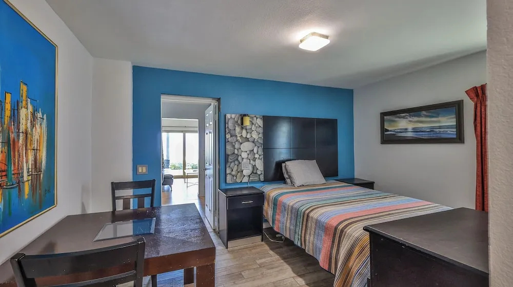 1 Bedroom Apartment oceanfront