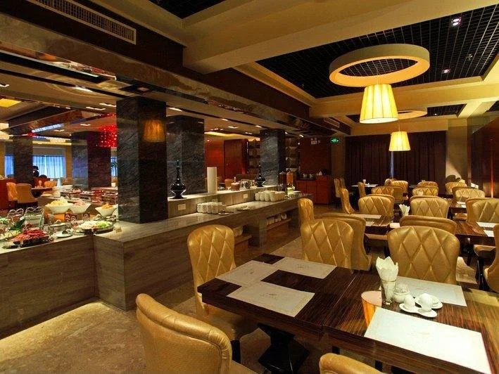 Food & Beverage