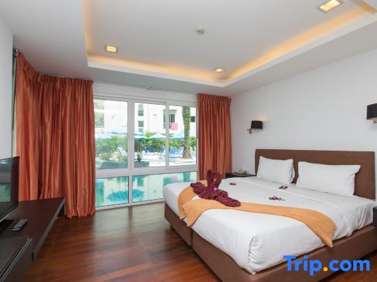 The Palms, Kamala Beach