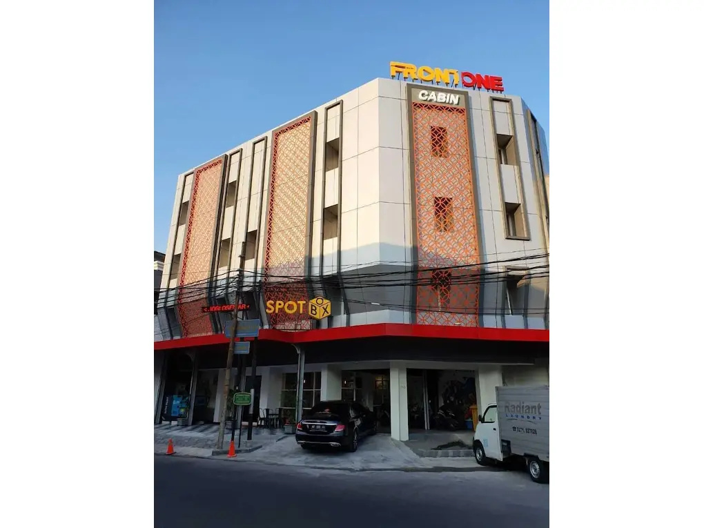 Front One Budget Hotel Slamet Riyadi Solo