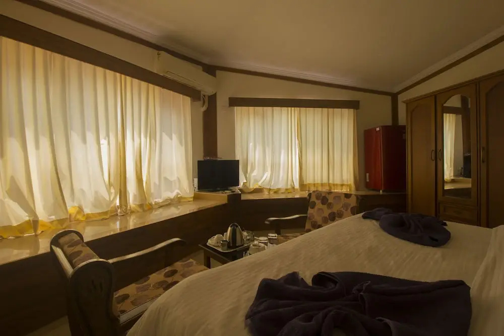 Deluxe Double room (full double bed)