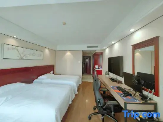 Bed in Dorm (male dorm)
