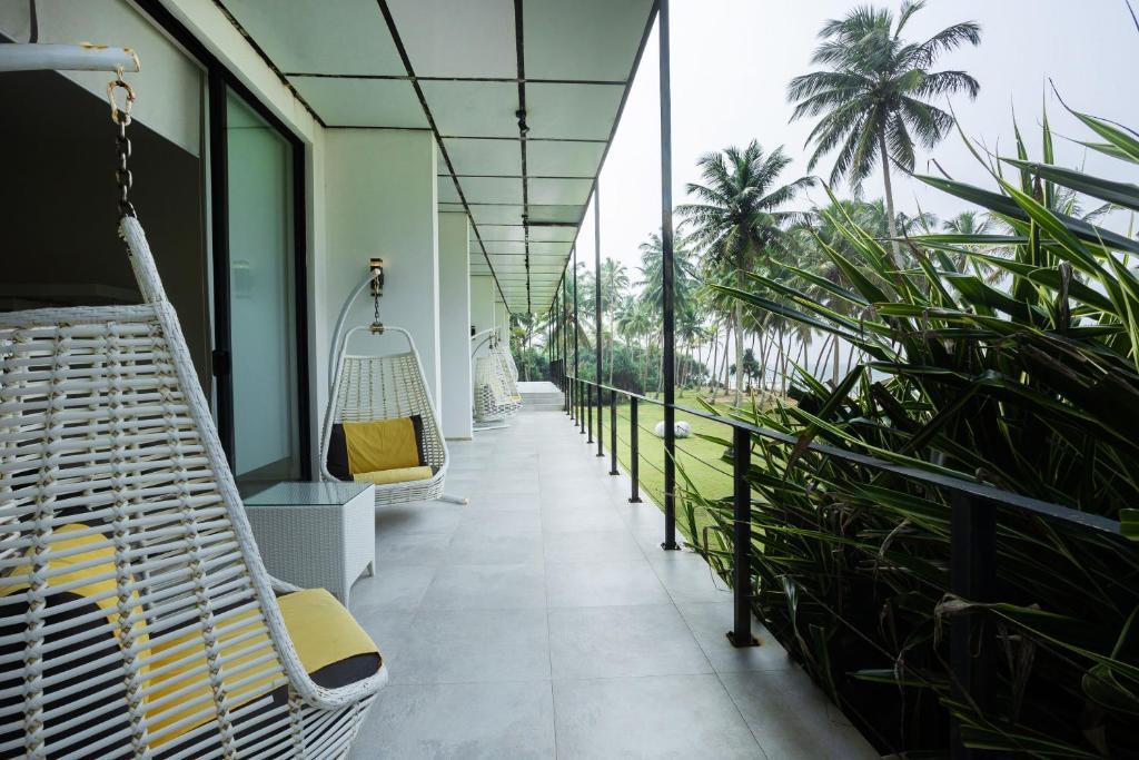 Green Turtle Villa By The Serendipity Collection