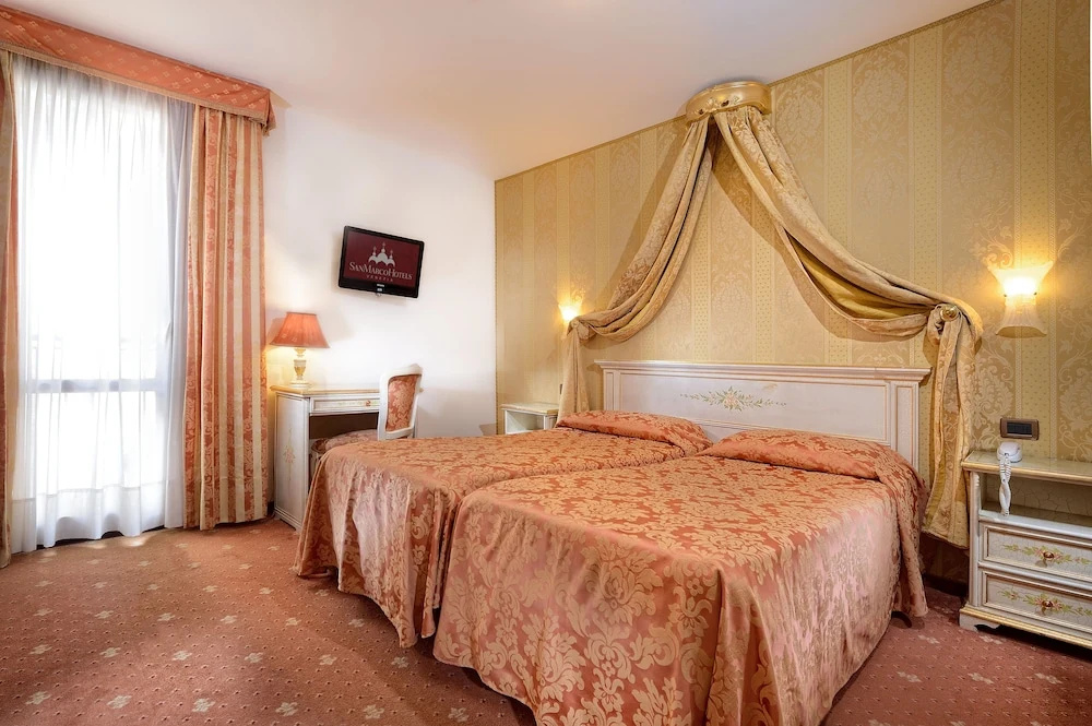 Hotel Ambassador Tre Rose - Chambres