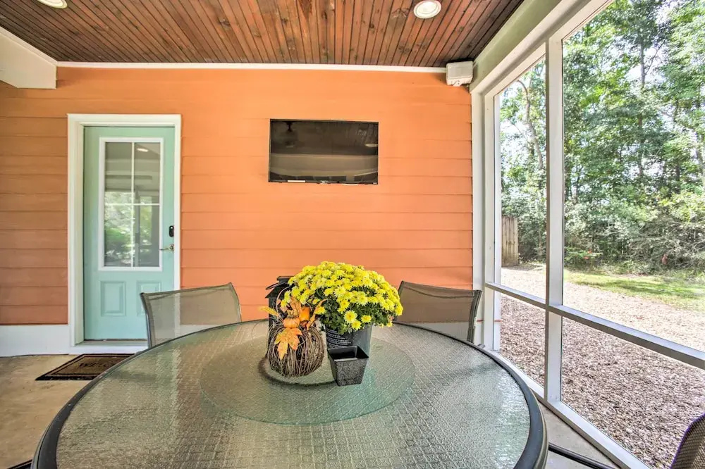 Waveland Family House, 4-Minute Drive to the Beach