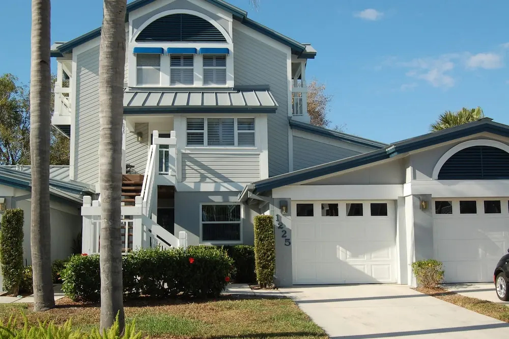 1225 Gulf and Bay Bayside 3 Bedrooms 2 Bathrooms Condo