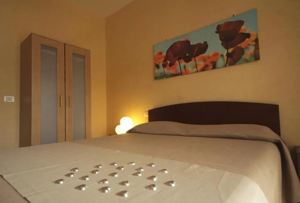 Standard Double room with balcony (full double bed)
