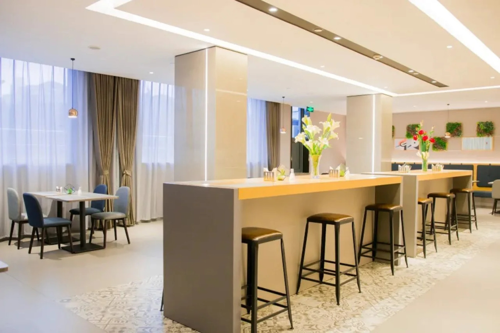 Food & Beverage