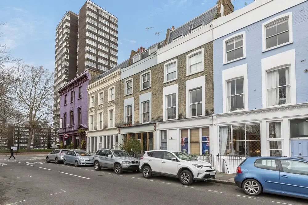 JOIVY Gorgeous 3-bed maisonette in Westbourne Green with patio