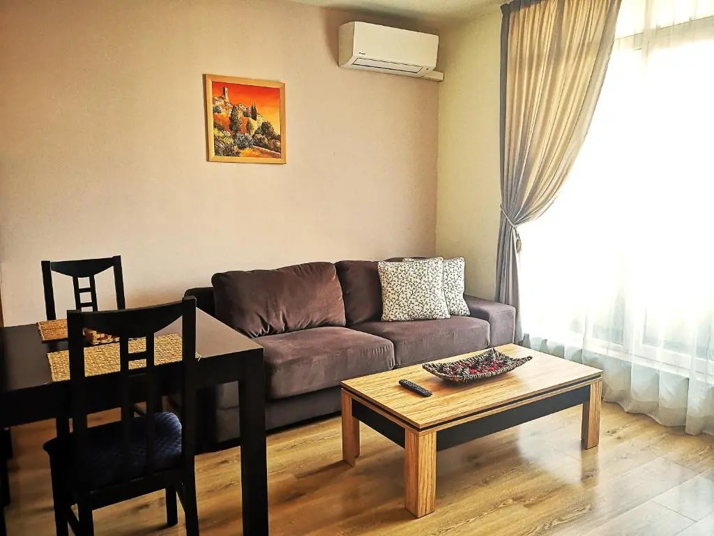 Deluxe Apartment