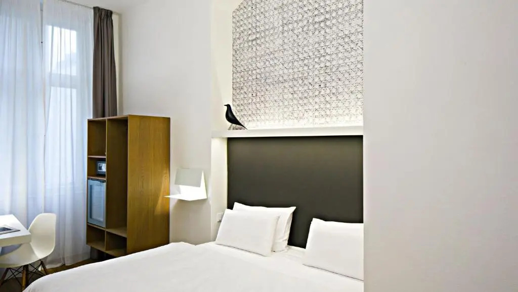 Golden Crown Hotel - Chambres