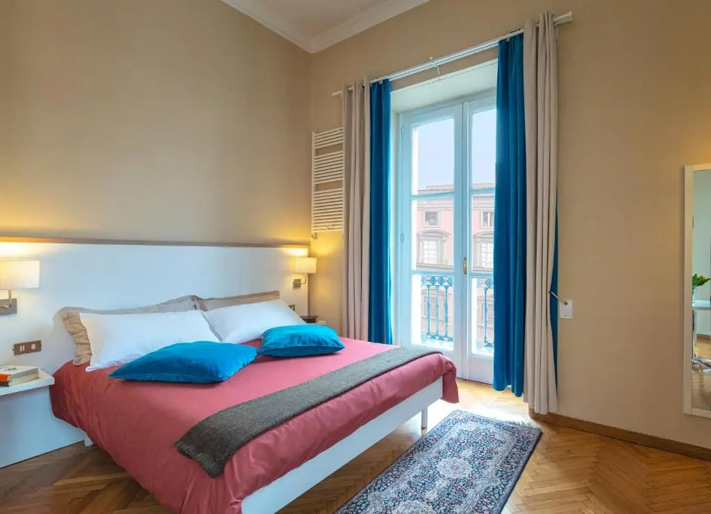 Deluxe Double room with balcony (full double bed)