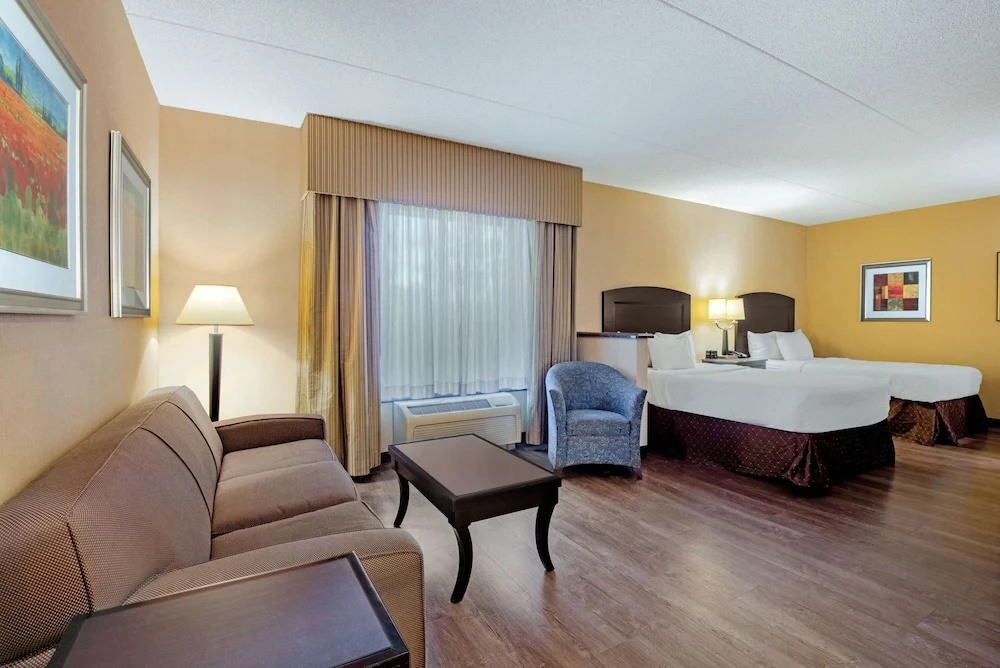 La Quinta Inn & Suites by Wyndham Bel Air/I-95 Exit 77A - Chambres