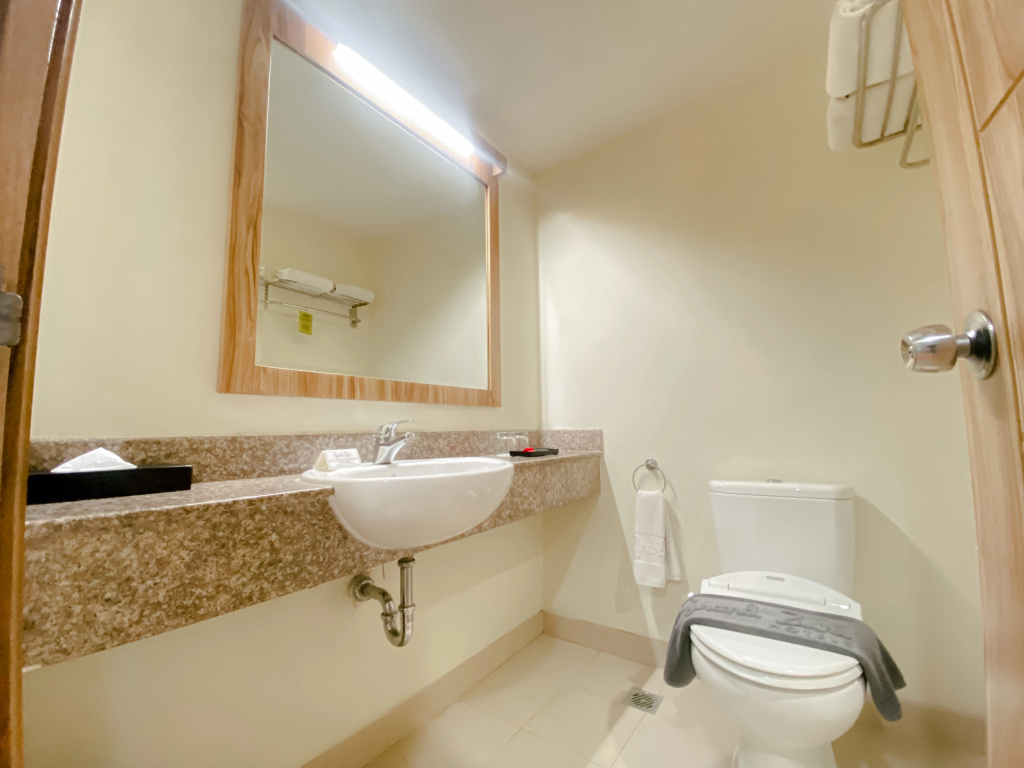 Grand Zuri Dumai Room Type - SUPERIOR