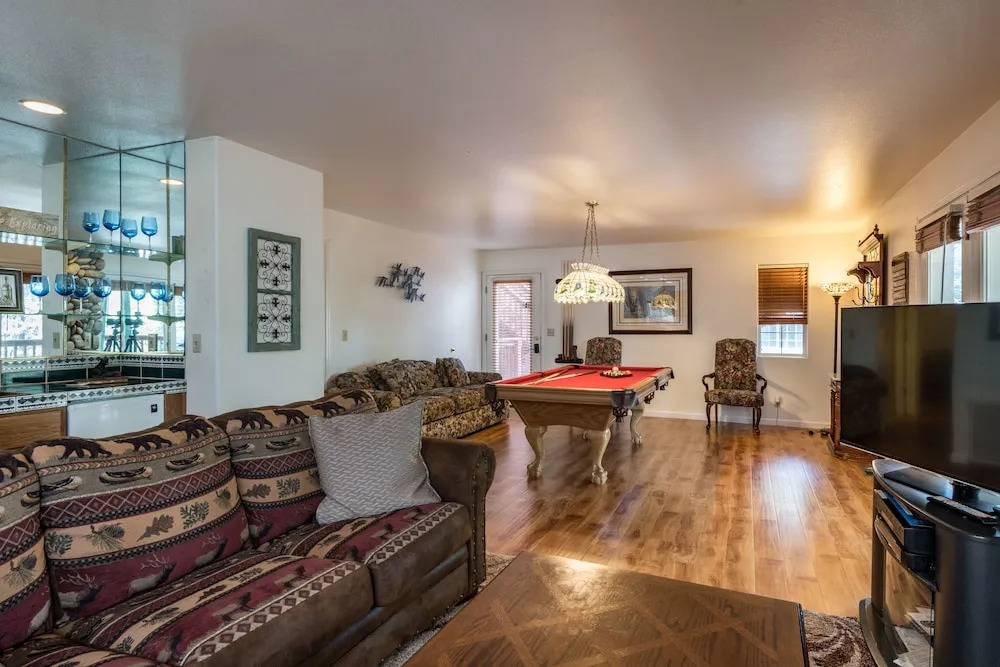 3 Bedrooms Premium Double Cottage with mountain view full double bed