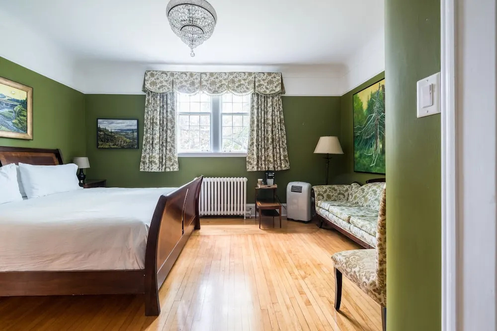 Monroe House Executive Suites - Chambres