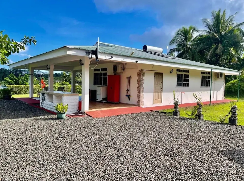Huahine - Maroe Villa One