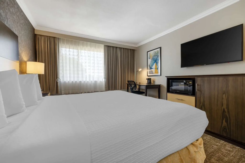 Отель Best Western Los Angeles Worldport Hotel в Лос-Анджелесе