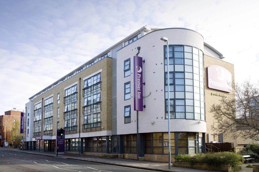 Premier Inn London Kew Bridge — фото