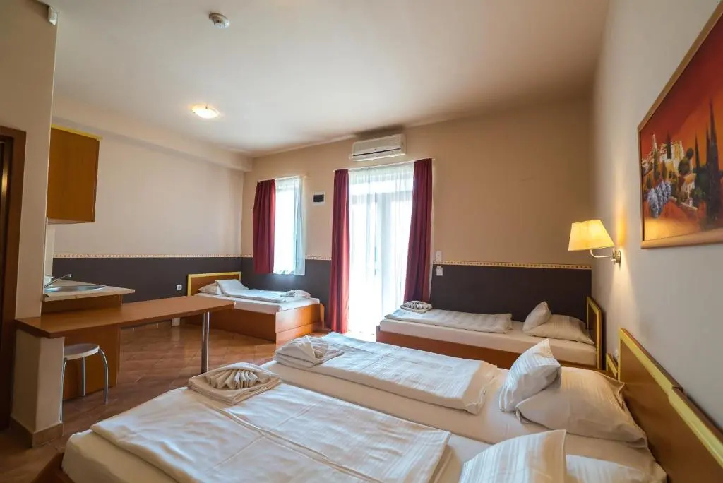 Beach Hotel - Chambres