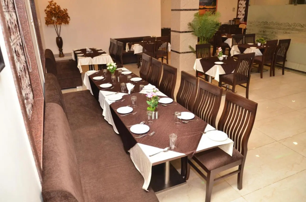 Food & Beverage