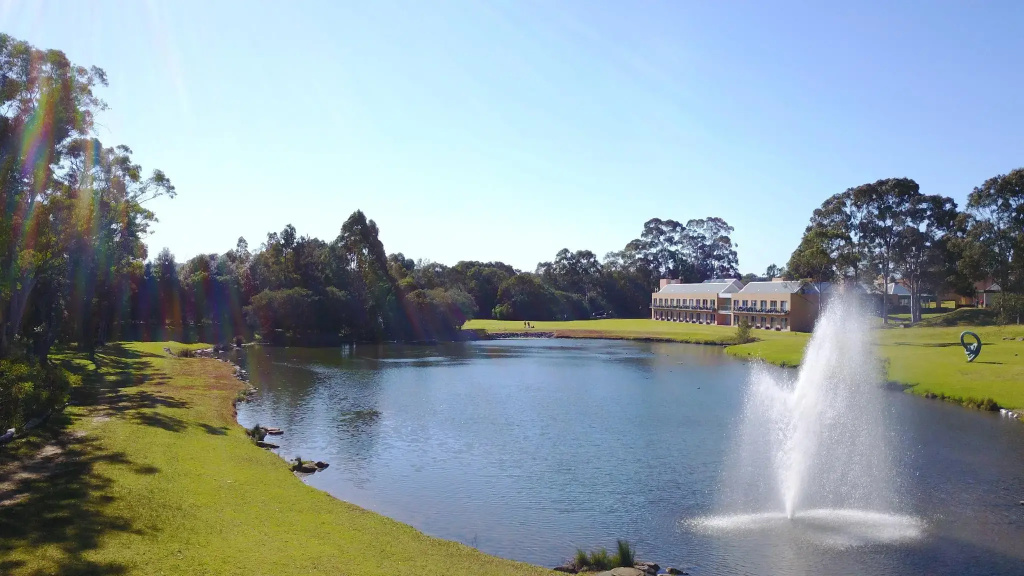 Lakeside Hotel and Conference Centre