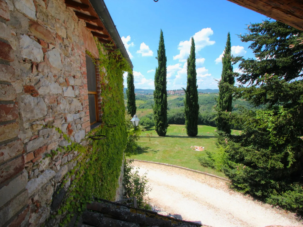 Villa in San Venanzo With Pool and Sauna