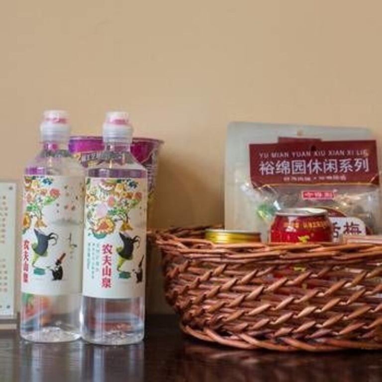 Food & Beverage