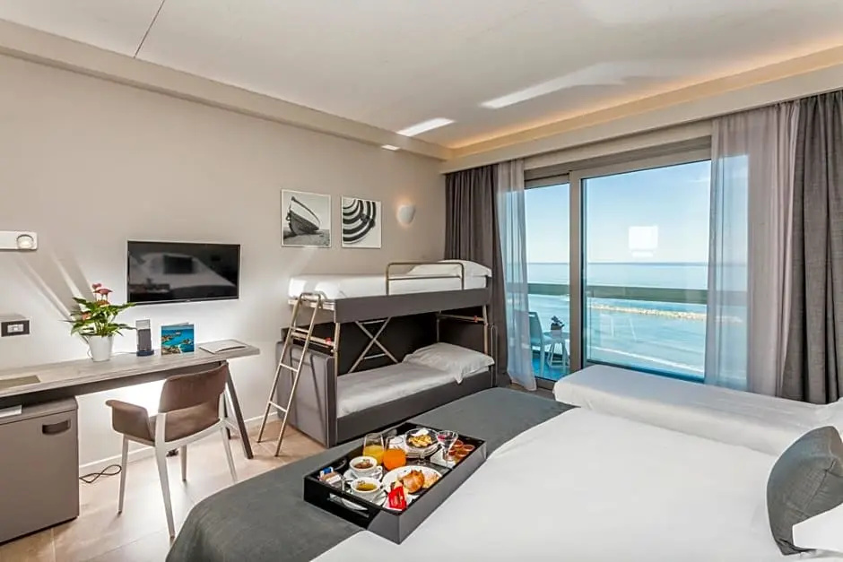 Executive Double room seafront (full double bed)