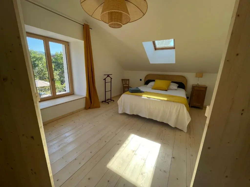 Voir la photo 2 — Maison près de la rivière