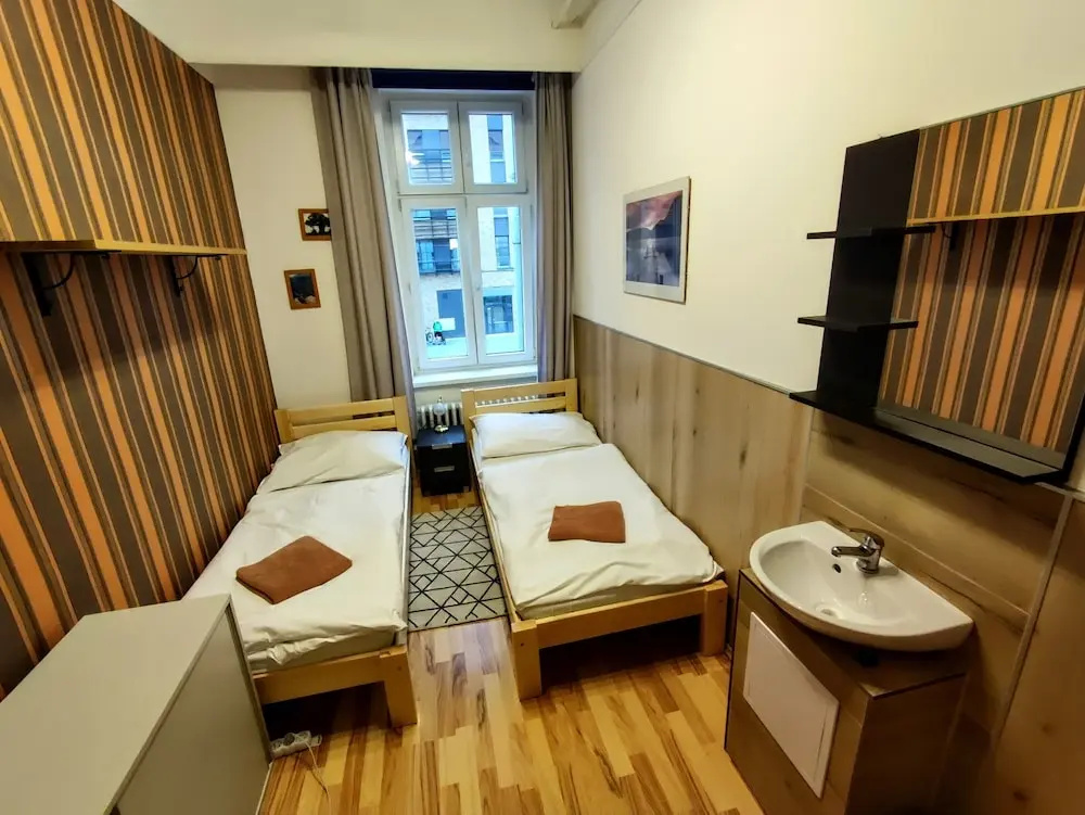 Economy Double room (twin beds)