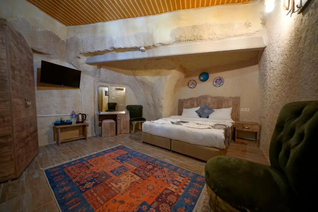 Standard Cave Double room (full double bed)