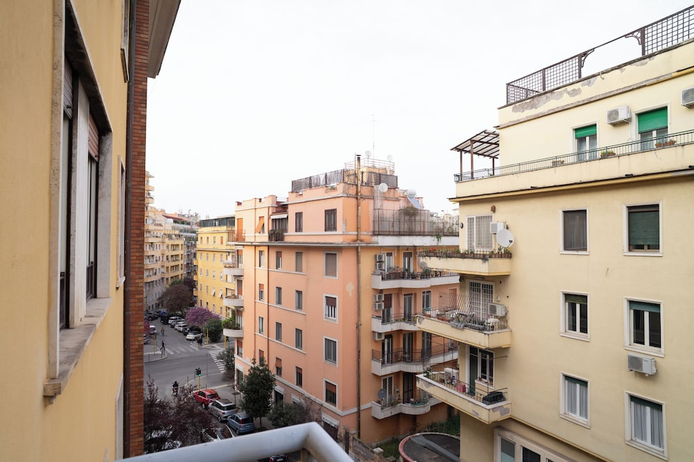 Moderno bilocale a 10 min dal Colosseo