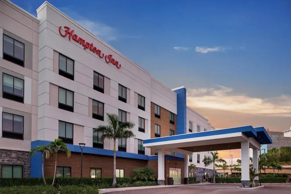 Hampton Inn Fort Myers Downtown — фото