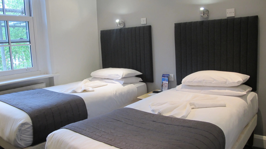 Alhambra Hotel photo 4