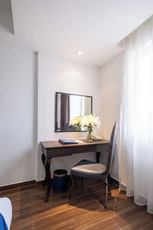 Quadruple Family Suite with city view